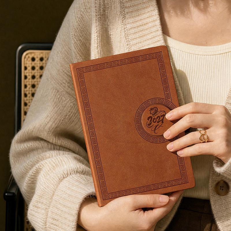 2027 A5 Premium Leather Daily  - огляд і ціна Journal Leather Hardcover